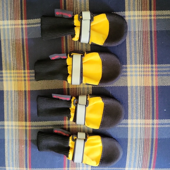 Gently used. Muttluks Boots for Dogs - Picture 3 of 8